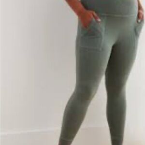 Aerie Green Leggings with Pockets 🤩